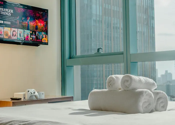 Apartamento Thompson - Elegant Queen Roo In, One Uptown Residences Bgc Manila